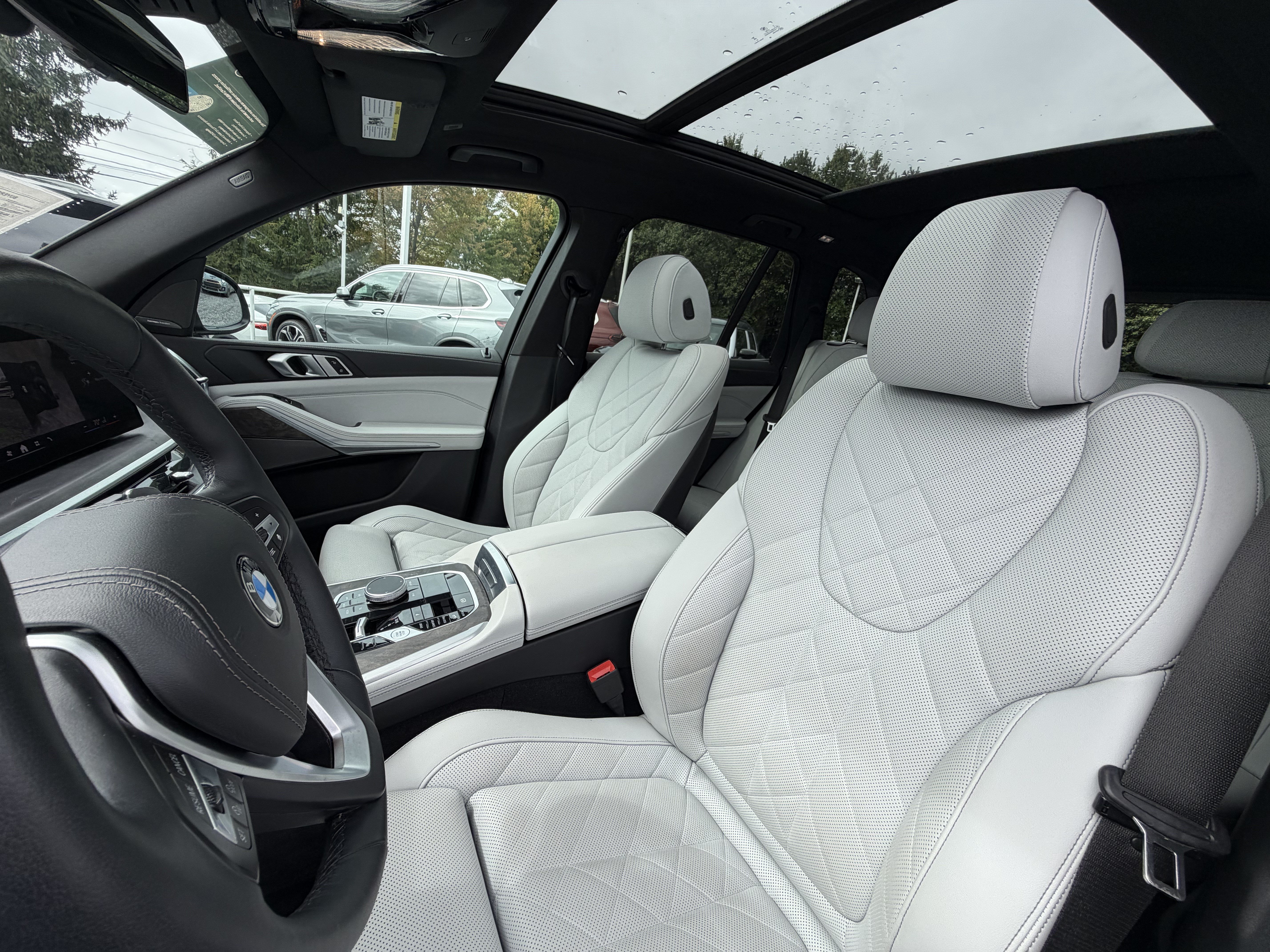 Certified 2024 BMW X5 xDrive40i w/ Premium Package AWD/4WD image 9
