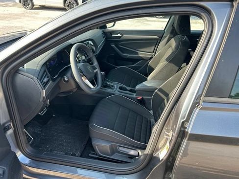 Used 2023 Volkswagen Jetta Sport FWD image 5