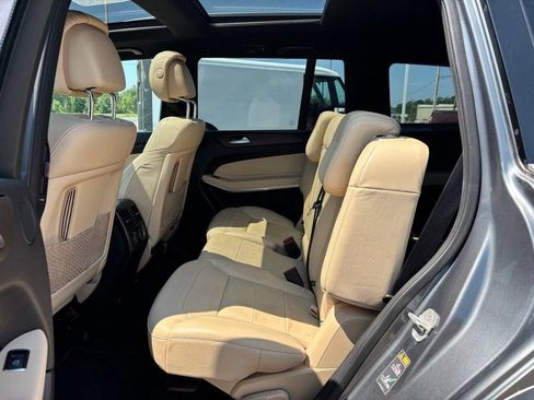 Used 2017 Mercedes-Benz GLS 550 4MATIC image 24