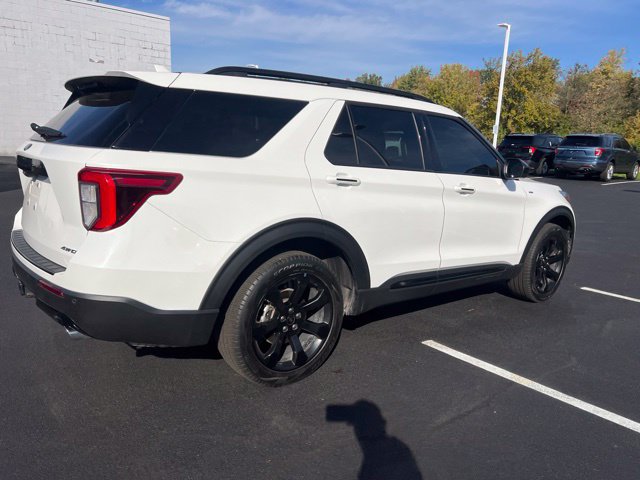 Used 2023 Ford Explorer ST-Line w/ Class IV Trailer Tow Package AWD/4WD image 8