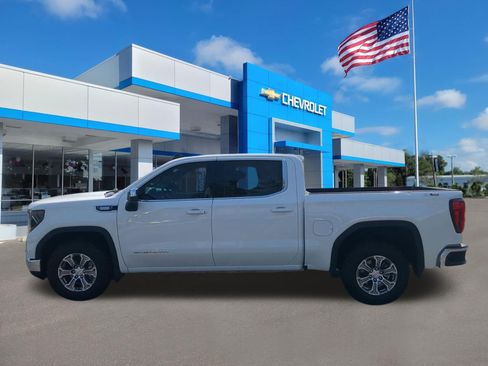 Used 2023 GMC Sierra 1500 SLE w/ X31 Off-Road Package AWD/4WD image 8