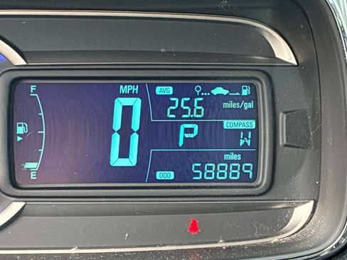 Used 2016 Chevrolet Trax LT FWD image 23