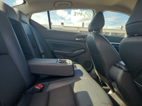 Used 2024 Nissan Altima 2.5 SR FWD image 7