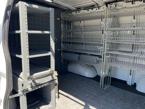 Used 2021 Chevrolet Express 2500 RWD image 18