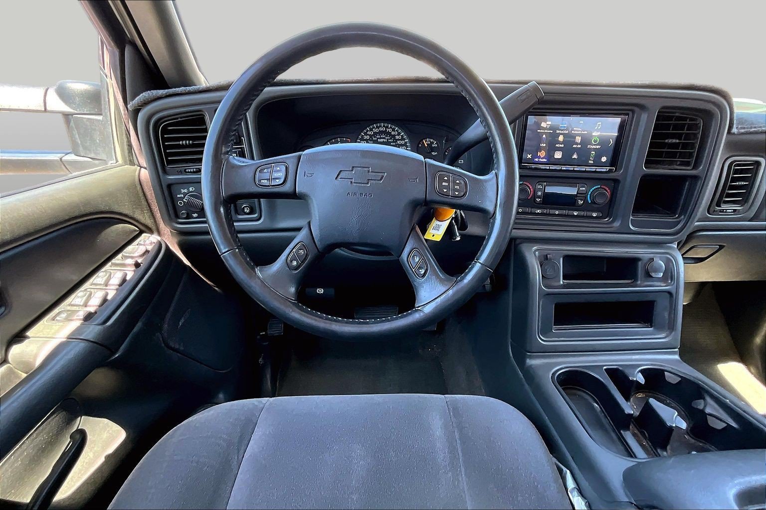 Used 2007 Chevrolet Silverado 2500 LT w/ Heavy-Duty Power Package AWD/4WD image 5