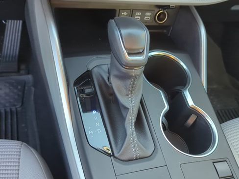 Certified 2025 Toyota Highlander LE FWD image 22