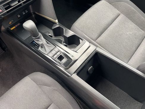 Used 2025 Toyota Camry LE image 9