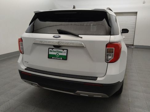 Used 2023 Ford Explorer XLT w/ Equipment Group 202A RWD image 7