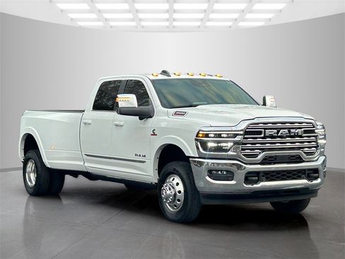 New 2026 RAM 3500 Limited image 4