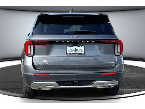 New 2026 Ford Explorer Active w/ Active Comfort Package AWD/4WD image 6