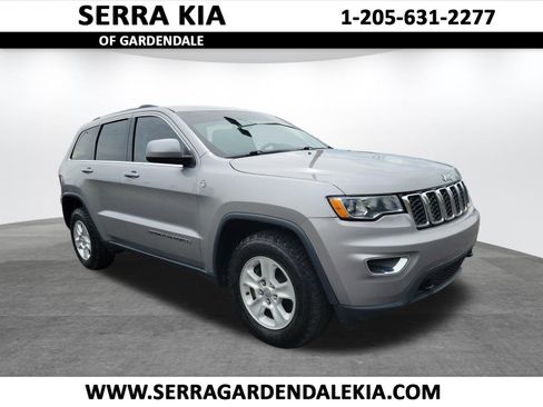 Used 2017 Jeep Grand Cherokee Laredo w/ Quick Order Package 23E AWD/4WD image 1