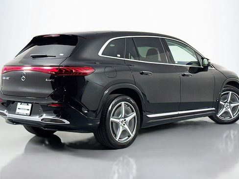 Certified 2023 Mercedes-Benz EQS 580 4MATIC SUV image 11