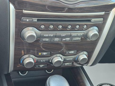 Used 2016 Nissan Pathfinder SL w/ SL Premium Package image 18