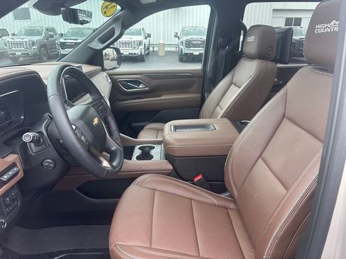 Certified 2024 Chevrolet Tahoe High Country w/ Advanced Technology Package image 11