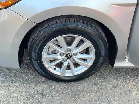 Used 2025 Toyota Camry LE image 29