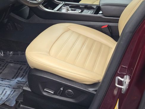 Used 2019 Ford Edge SEL w/ Equipment Group 201A image 21