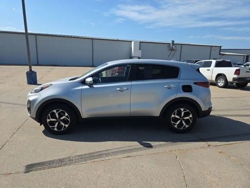 Used 2020 Kia Sportage LX AWD/4WD image 5