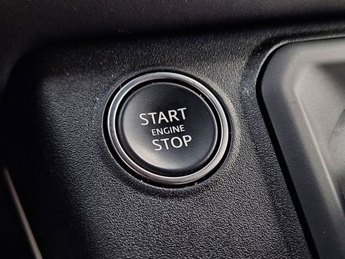Used 2025 Land Rover Defender 110 S AWD/4WD image 28