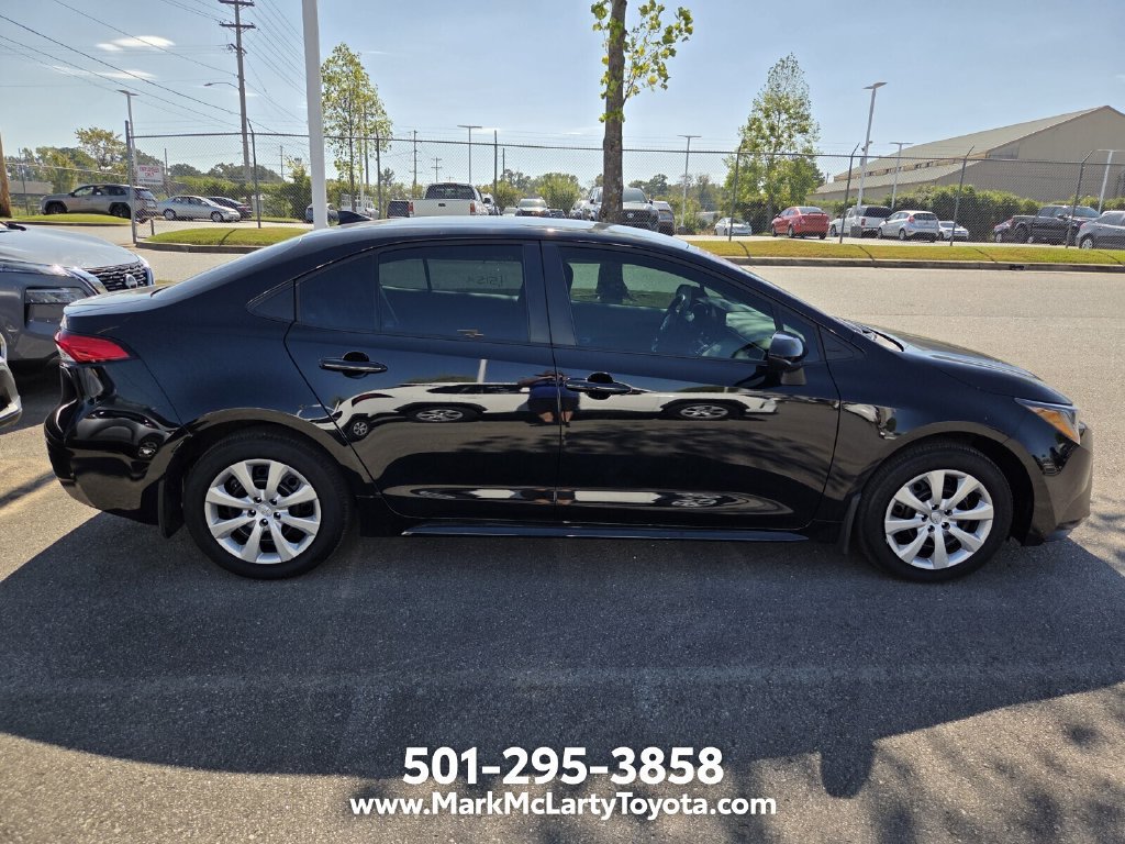 Used 2026 Toyota Corolla LE FWD image 4