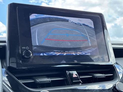 Used 2023 Toyota Corolla LE FWD image 30
