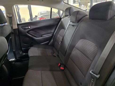 Used 2015 Kia Forte LX w/ Popular Package FWD image 11