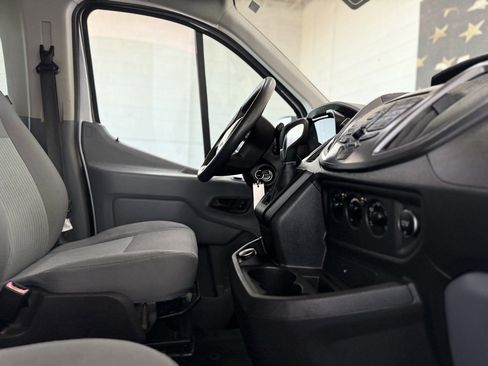 Used 2019 Ford Transit 350 XLT image 39