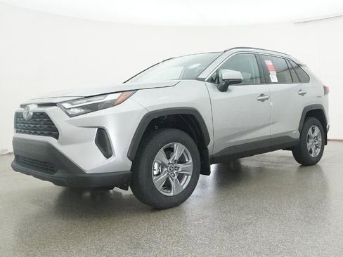 New 2025 Toyota RAV4 XLE image 17