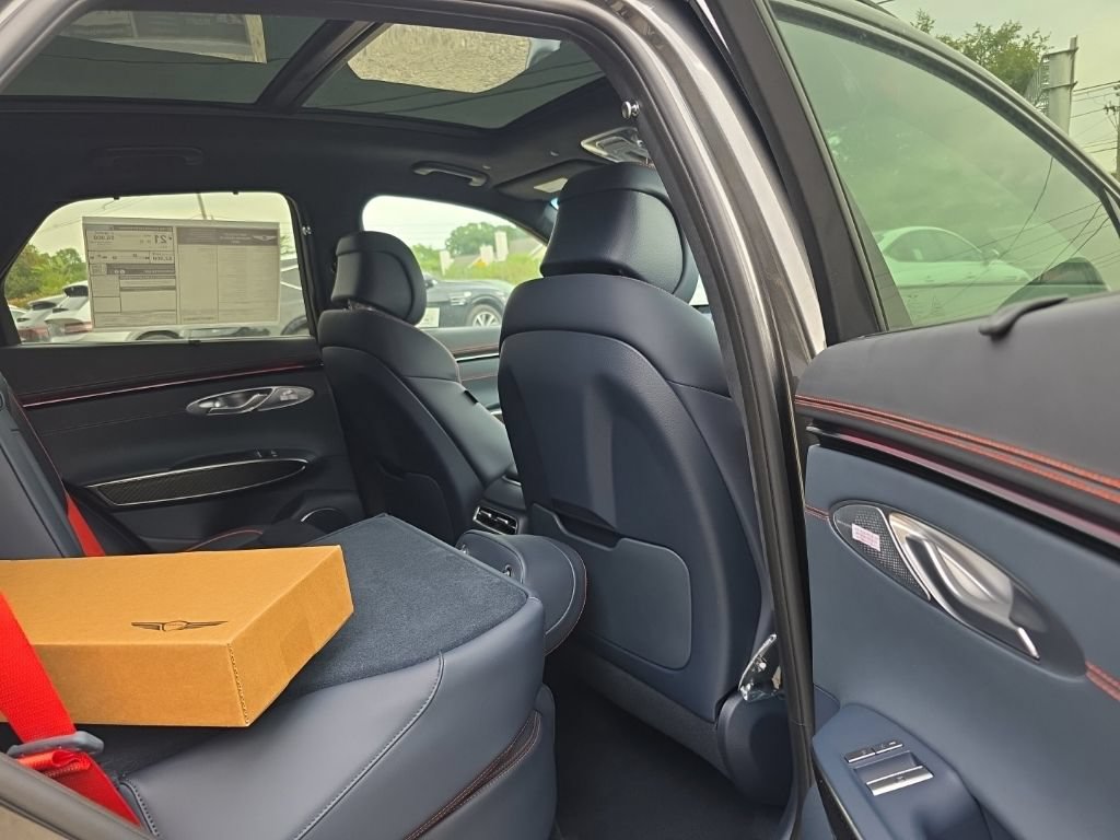 New 2027 Genesis GV70 3.5T Prestige AWD/4WD image 13