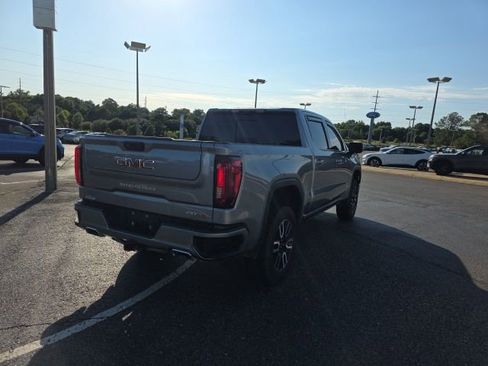 Used 2024 GMC Sierra 1500 AT4 w/ Technology Package AWD/4WD image 3