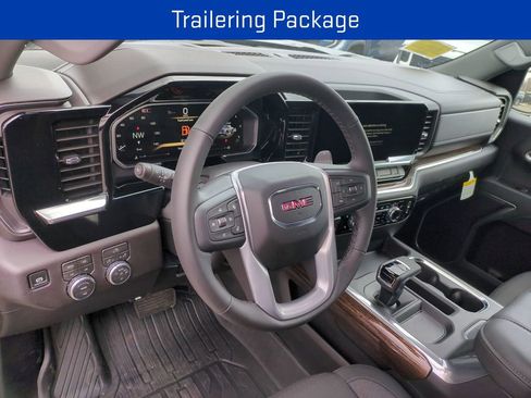 New 2026 GMC Sierra 1500 Elevation image 10