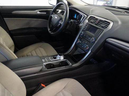 Used 2017 Ford Fusion S image 23