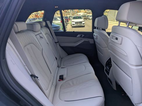 Used 2020 BMW X5 M50i w/ Executive Package image 27