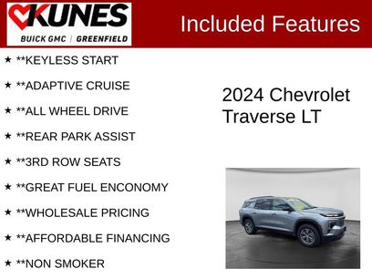 Used 2024 Chevrolet Traverse LT