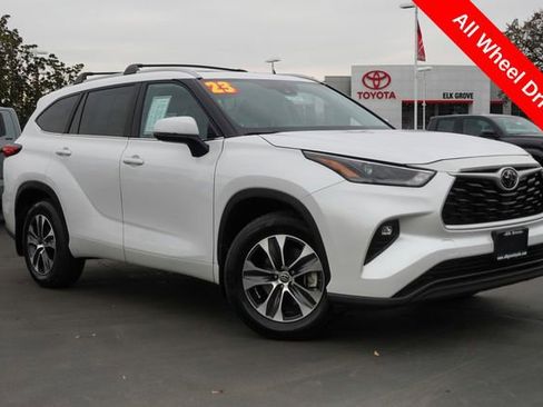 Certified 2023 Toyota Highlander XLE image 7