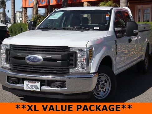 Used 2018 Ford F250 XL w/ Power Equipment Group image 4