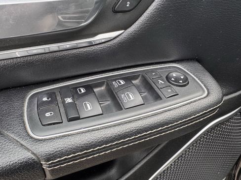 Used 2020 RAM 1500 Laramie image 6