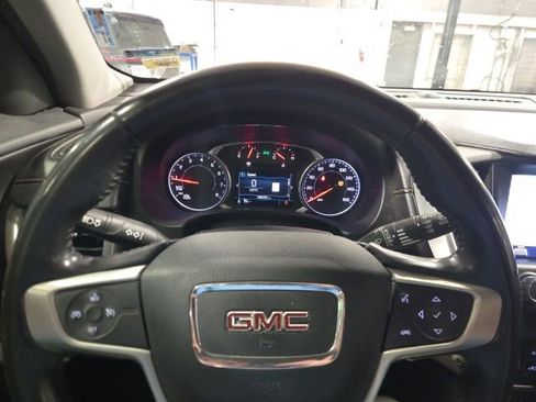Used 2018 GMC Terrain SLE w/ Driver Convenience Package FWD image 17