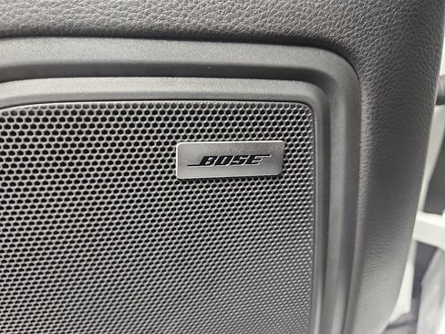 Certified 2026 Porsche Macan AWD/4WD image 23