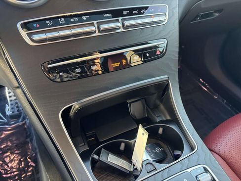Used 2022 Mercedes-Benz GLC 300 4MATIC image 25