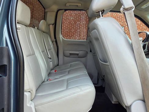 Used 2010 Chevrolet Silverado 1500 LT w/ Regional Value Package image 13