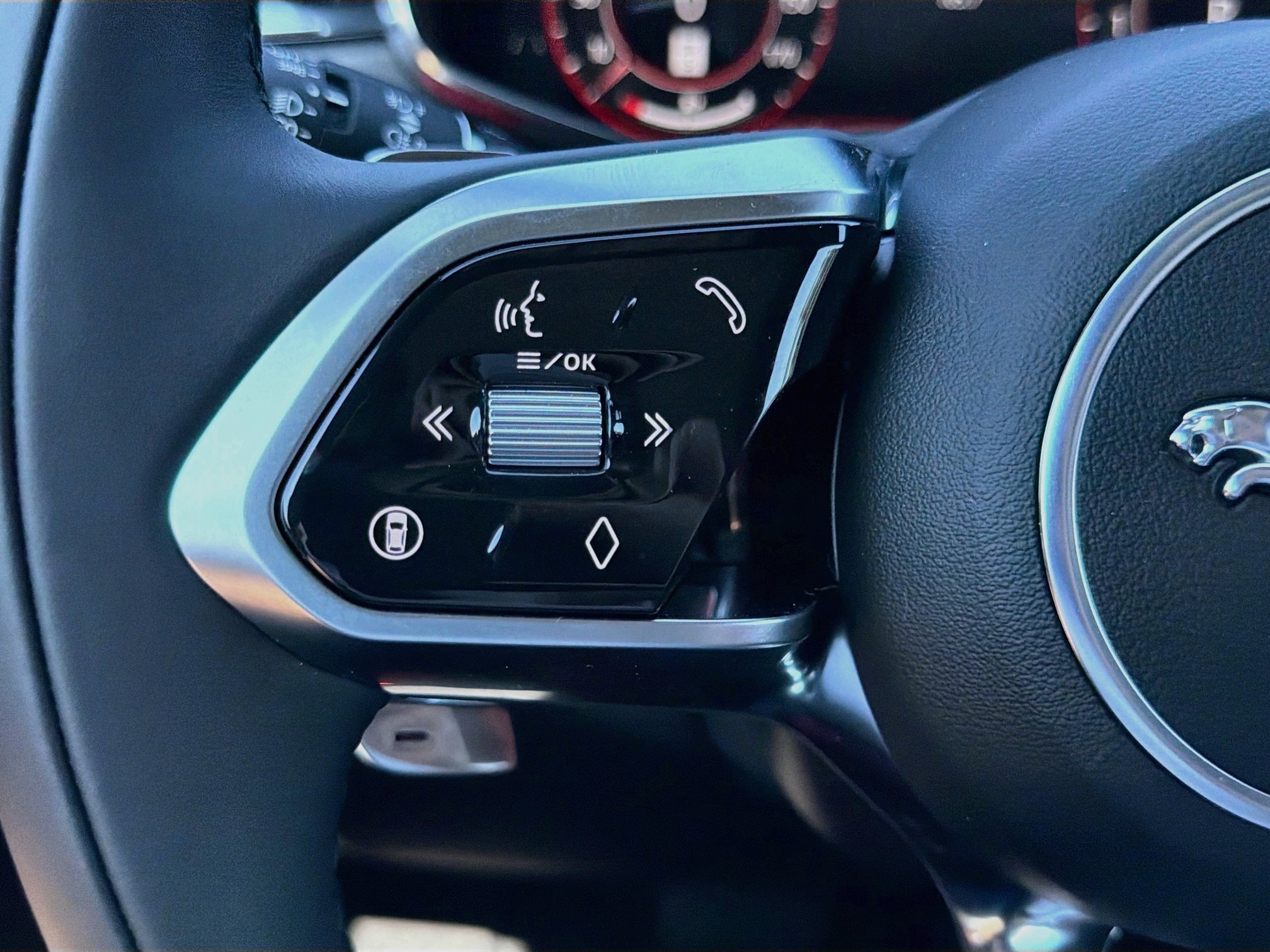 New 2026 Jaguar F-PACE R-Dynamic S AWD/4WD image 36
