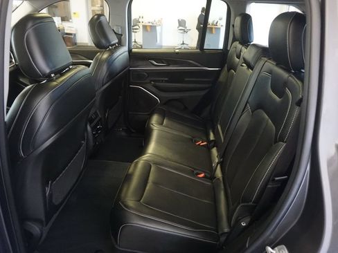 Used 2023 Jeep Grand Cherokee 4WD 4xe w/ Luxury Tech Group II image 24