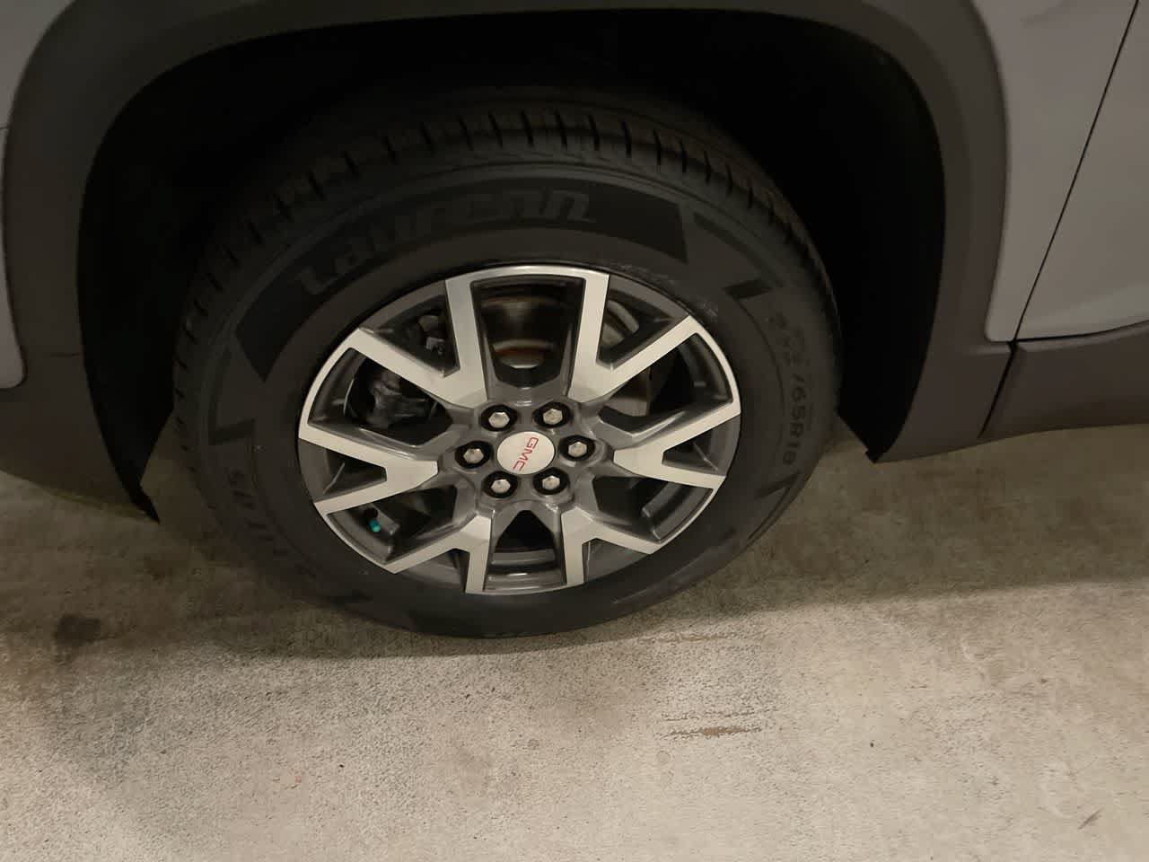 Used 2021 GMC Acadia SLE w/ LPO, Floor Liner Package AWD/4WD image 10