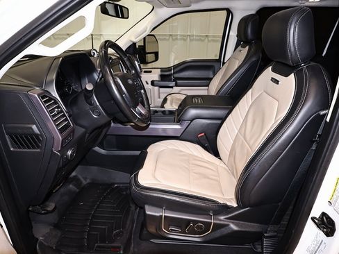 Used 2020 Ford F350 Limited image 7