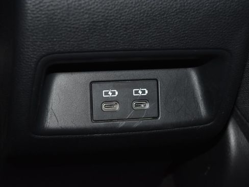 Used 2023 Toyota Corolla SE w/ SE Premium Package FWD image 19
