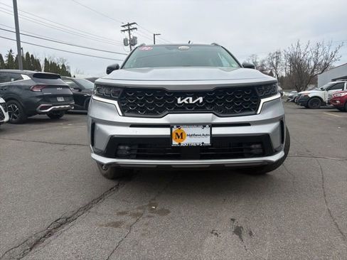 Certified 2022 Kia Sorento SX image 8
