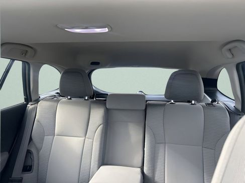 Used 2025 Subaru Outback Premium image 18