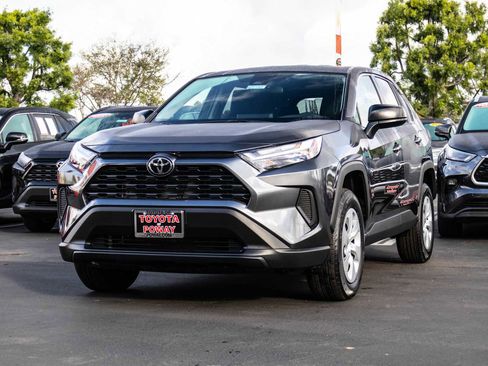 Used 2025 Toyota RAV4 LE image 3