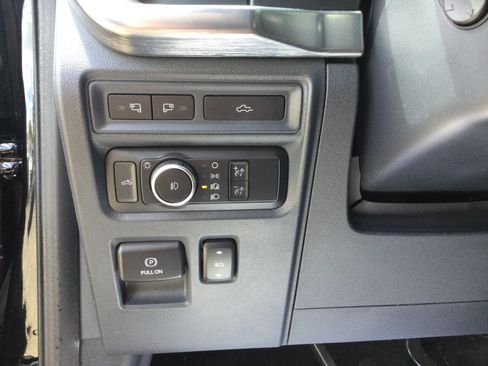 Used 2022 Ford F150 Lariat w/ Equipment Group 502A High AWD/4WD image 12