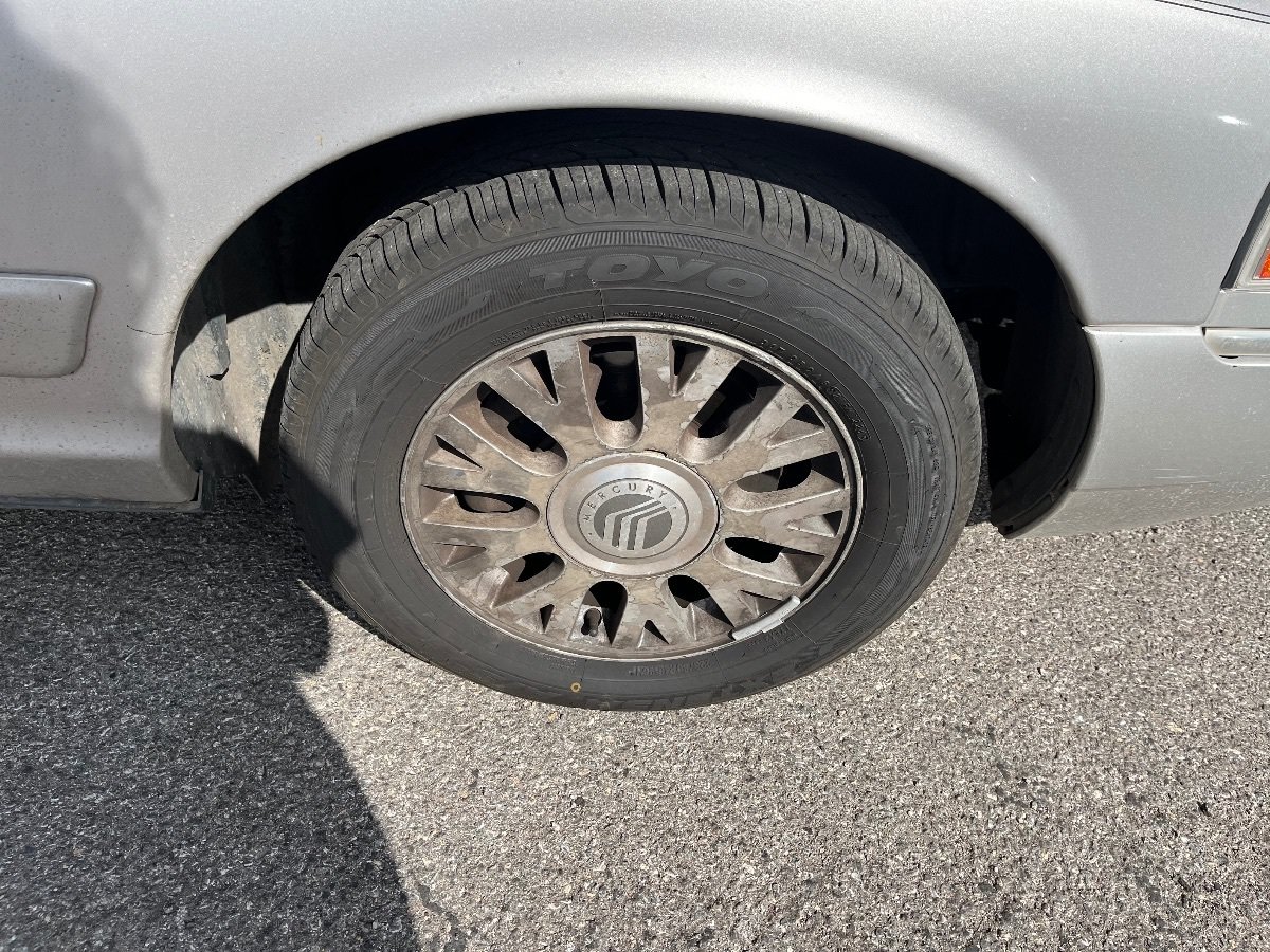 Used 2005 Mercury Grand Marquis GS RWD image 19